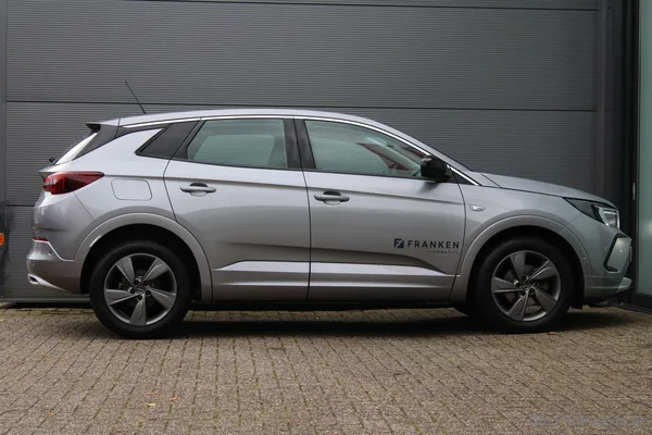 Opel Grandland, foto 2