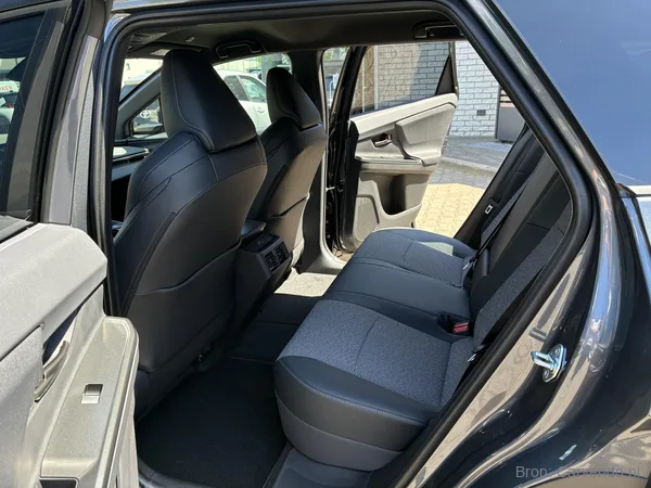Toyota bZ4X, foto 2