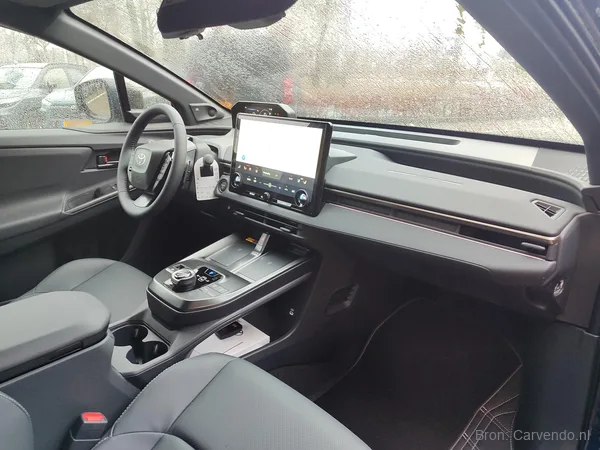 Toyota bZ4X, foto 2