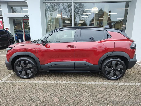Suzuki e Vitara, foto 2